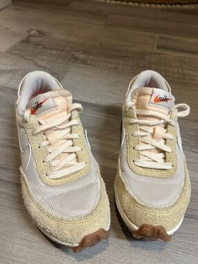 Nike Women's Cream and Beige Suede Mesh Sneakers